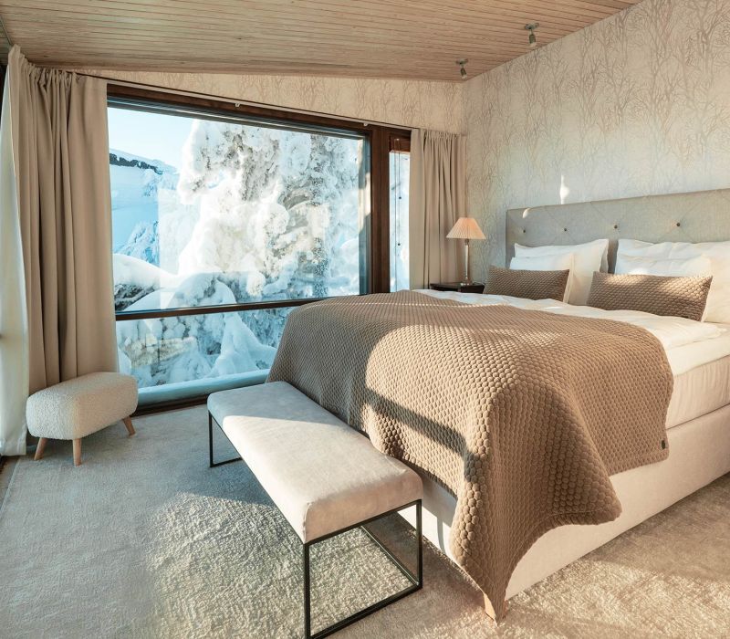 Ahma suite bedroom winter