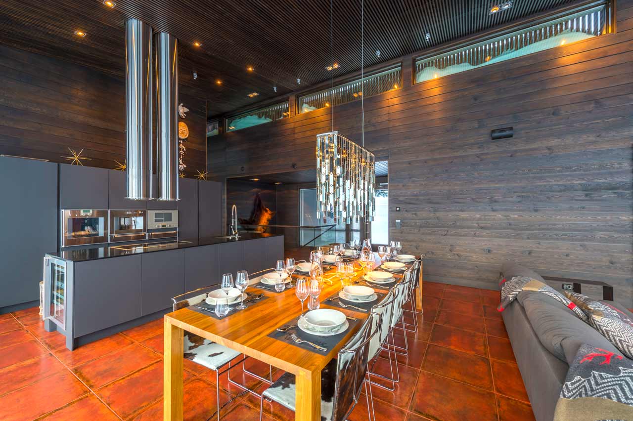 Villa Snow Palace dining